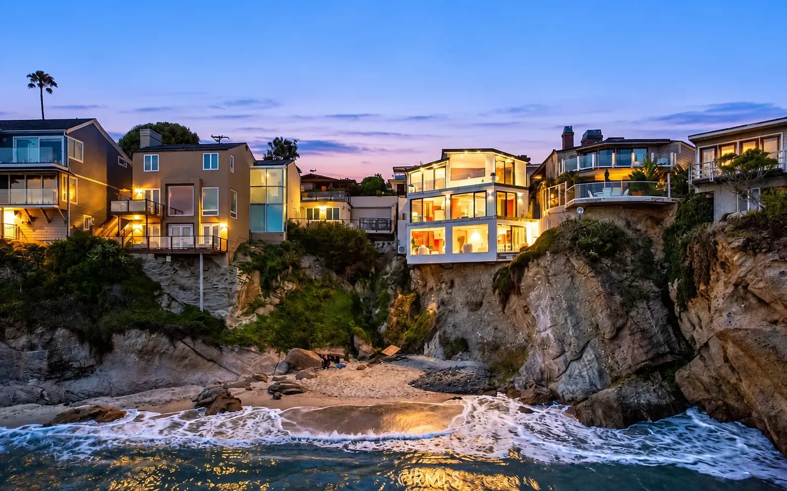 The Gull House — A Lautner-Associates Design Above Woods Cove