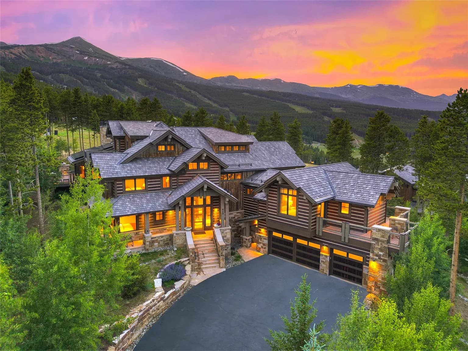 Ski-In/Ski-Out Breckenridge Estate With Back-Door Access to Peak 8