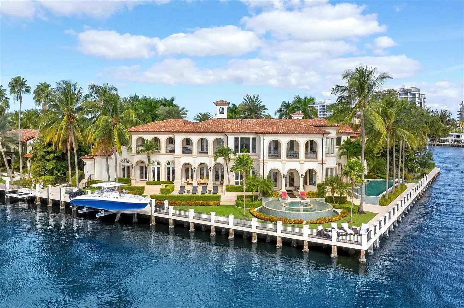 Las Olas Point Lot Estate With 330 Feet of Yacht Frontage