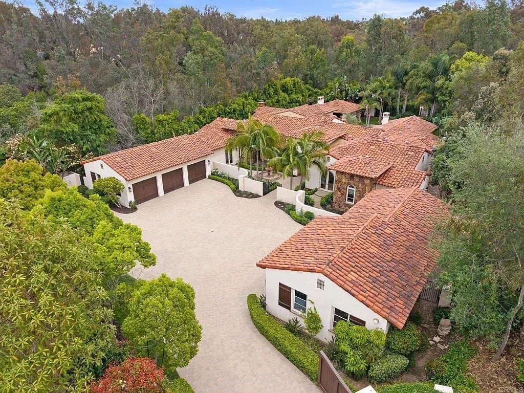 Fairbanks Ranch Estate Brings the Tropics to the Heart of Rancho Santa Fe