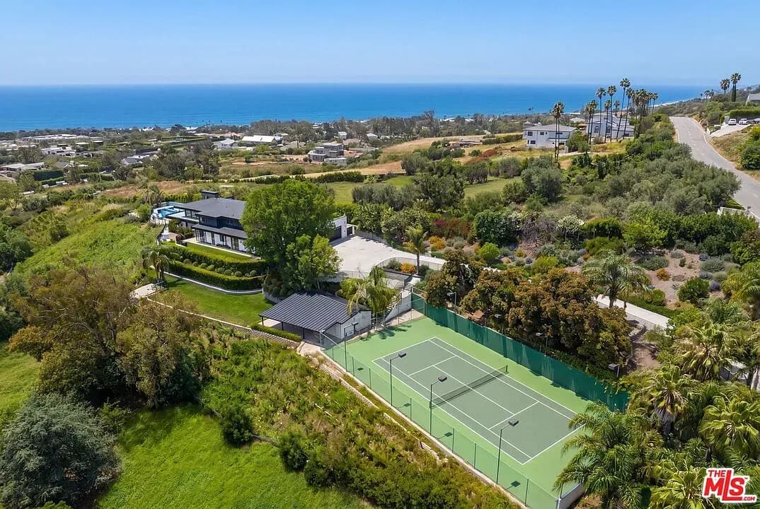 The Wimbledon Estate — A Coastal Retreat Above Zuma Beach