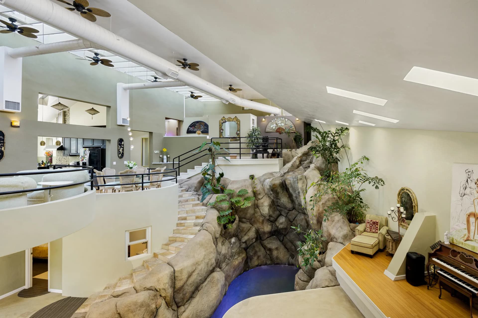 The Waterfall House — A Rob Quigley Icon in San Diego